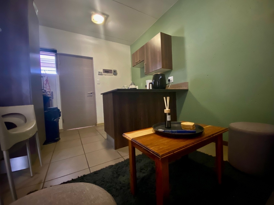 1 Bedroom Property for Sale in Mooivallei Park North West